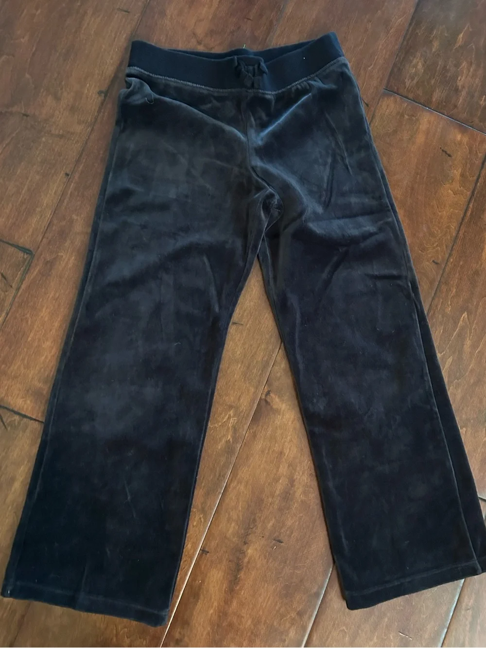 Size 6-8 Little girls Black velour pant and zipper top set with a black shirt
